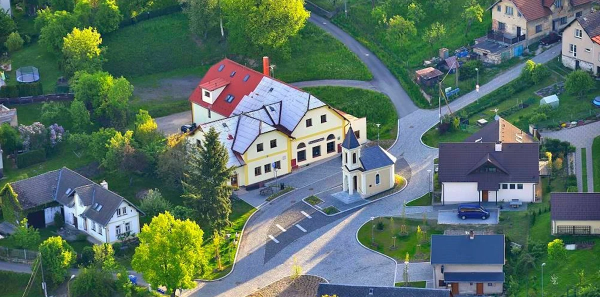 turnov sportoviste hospudka masov main